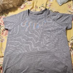 Lululemon Athletica Gray Striped Short Sleeve Tee